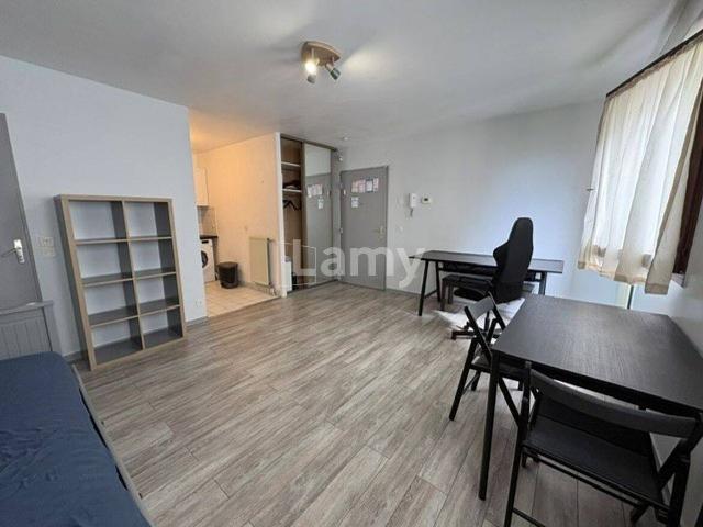 Studio location à Montigny-le-Bretonneux, Yvelines