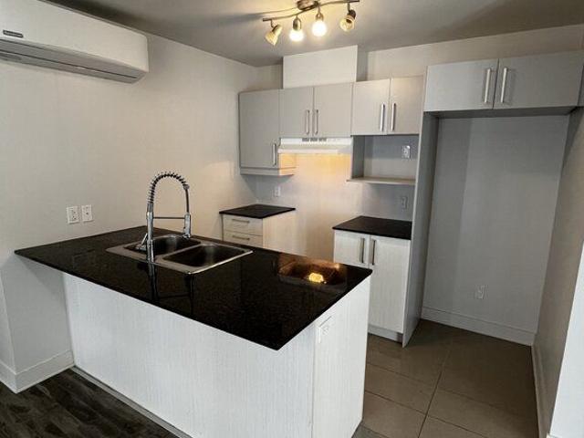 Apartment for rent in Sainte-Rose, Laval (région administrative)
