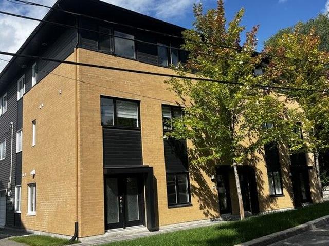 Apartment for rent in Sainte-rose, Quebec