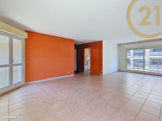 Appartement vente à Arrondissement de Draguignan, Saint-raphaël
