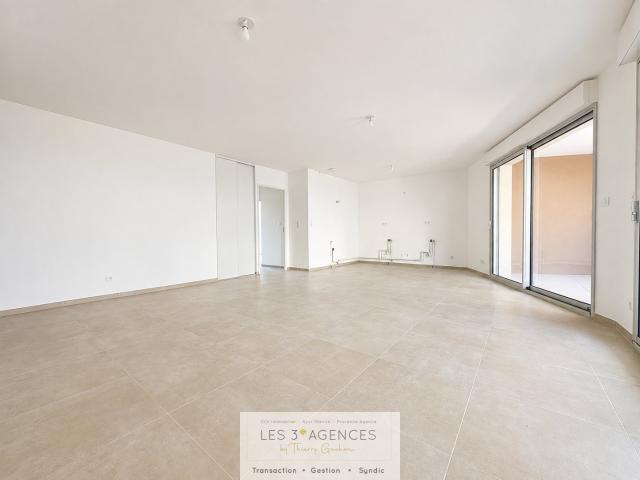 Appartement vente à La Garde-Freinet, Var