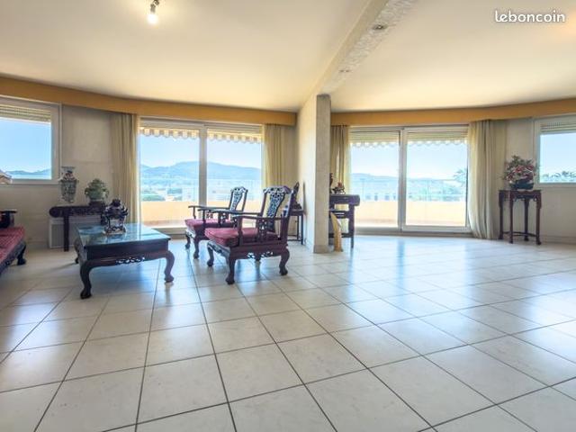Appartement vente à Arrondissement de Toulon, Hyères