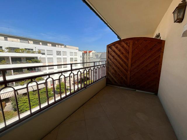 Appartement location à France métropolitaine, Courbevoie