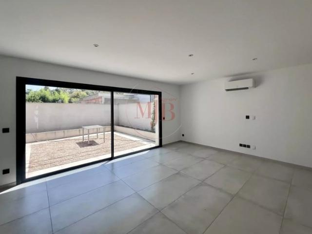 Appartement location à Arles, Saint-etienne-du-grès