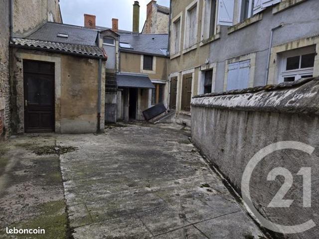 Appartement vente à Saint-Amand-Montrond, Sancoins
