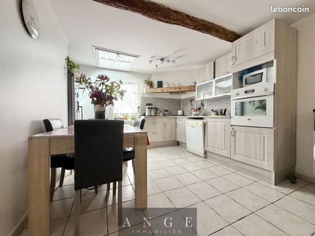 Appartement vente à Arrondissement de Toulon, Solliès-toucas