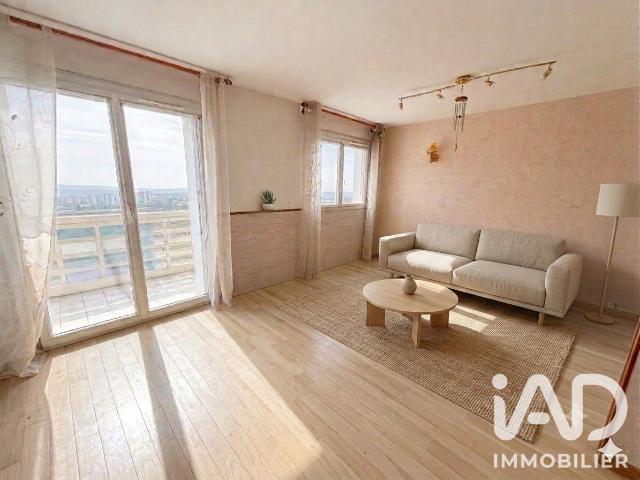 Appartement vente à Résidence de la Butte à la Reine, Palaiseau