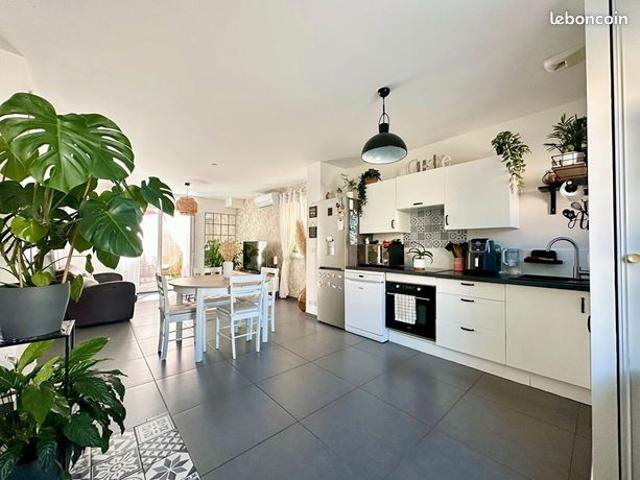 Appartement vente à Arrondissement de Toulon, Le Revest-les-eaux
