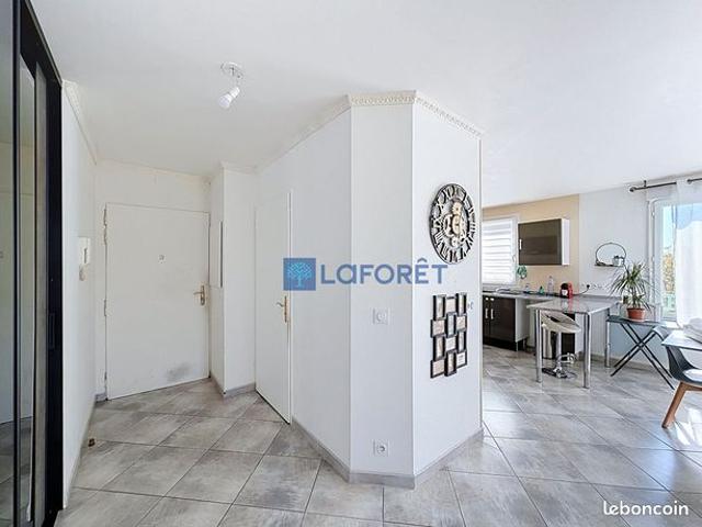 Appartement vente à Saint-Pierre-du-Perray, Essonne