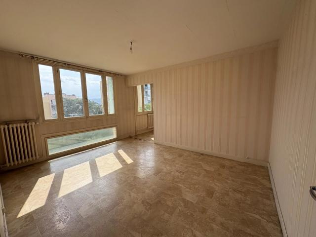Appartement vente à Saint-Étienne, Saint-etienne