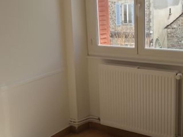 Appartement location à Mauriac, Champs-sur-tarentaine-marchal