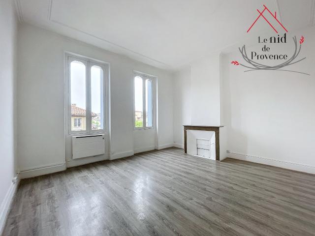 Appartement location à Baron, Orange