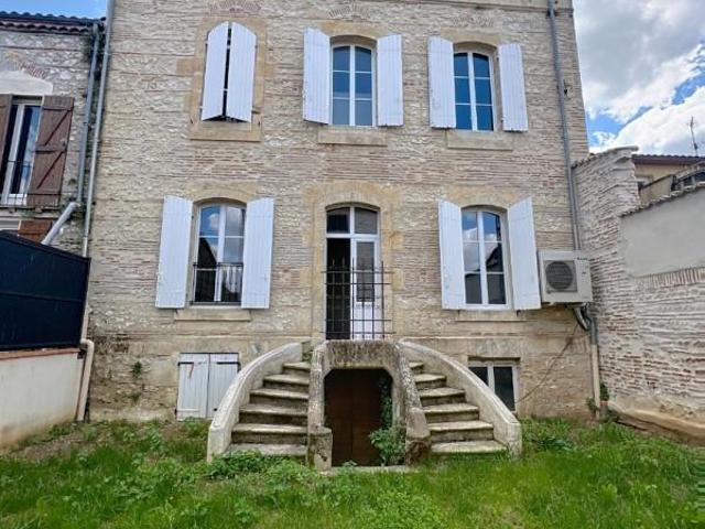 Appartement location à Villeneuve-sur-Lot, Sainte-livrade-sur-lot
