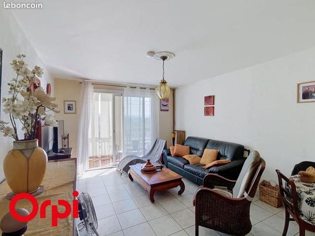 Appartement vente à Arrondissement de Toulon, Hyères