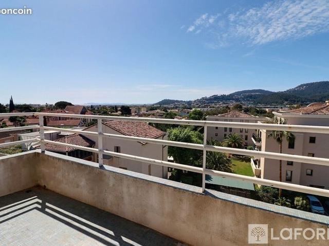Appartement vente à Arrondissement de Toulon, Hyères