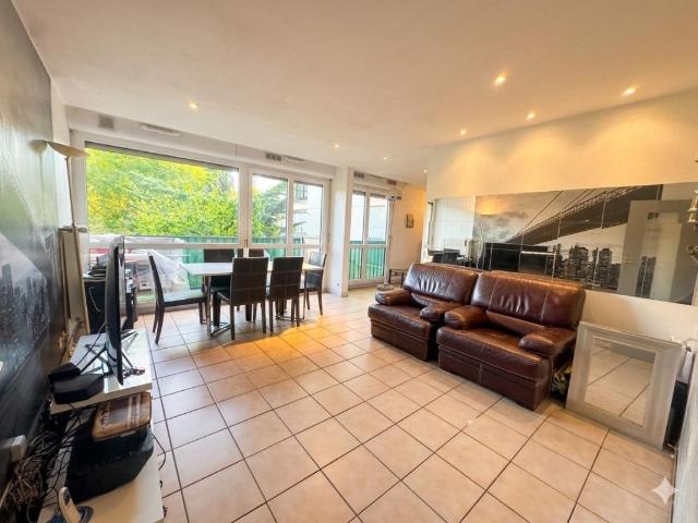 Appartement vente à Résidence de l'Aunette, Ris-Orangis