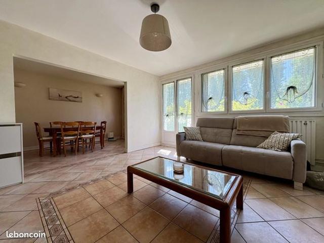 Appartement vente à Créteil, Le Plessis-trévise