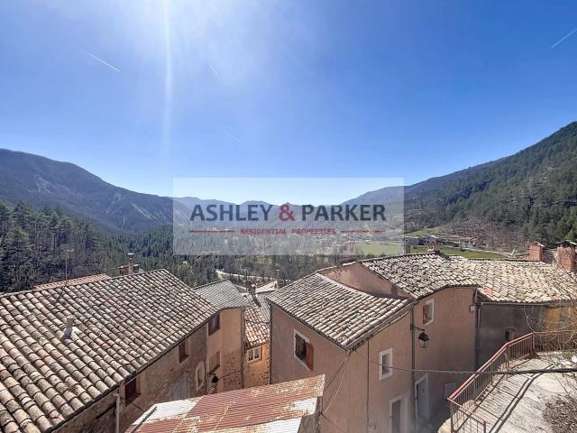 Appartement vente à Castellane, Sausses