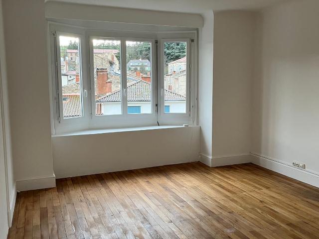 Appartement location à Saint-Étienne, Saint-julien-molin-molette