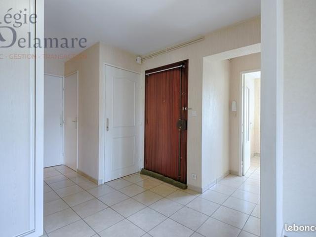 Appartement vente à La Tour-du-Pin, La Verpillière