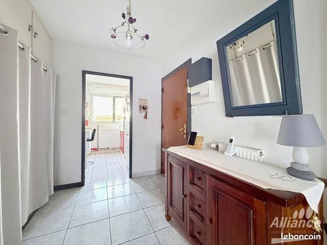 Appartement vente à Montbéliard, Grand-charmont