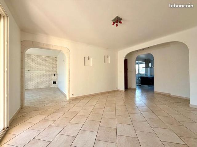 Appartement vente à Aix-en-Provence, Sénas