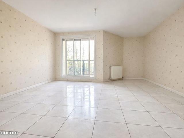 Appartement vente à Évry, Petit-bourg