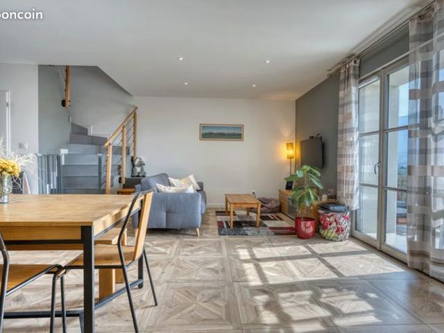 Appartement vente à Saint-Jeoire-Prieuré, Savoie