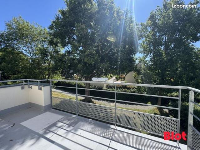 Appartement vente à Tournon-sur-Rhône, Châteaubourg