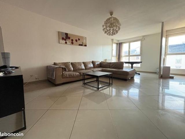Appartement vente à Évry, Saint-pierre-du-perray