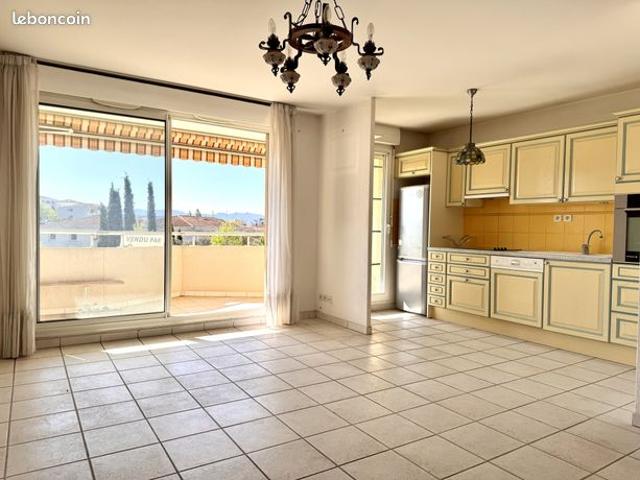Appartement vente à Aix-en-Provence, Aix-en-provence