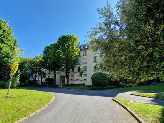Appartement vente à Hameau de Bois Preau, Rueil-Malmaison