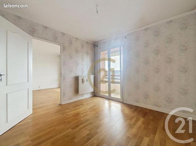 Appartement vente à Luré, Loire