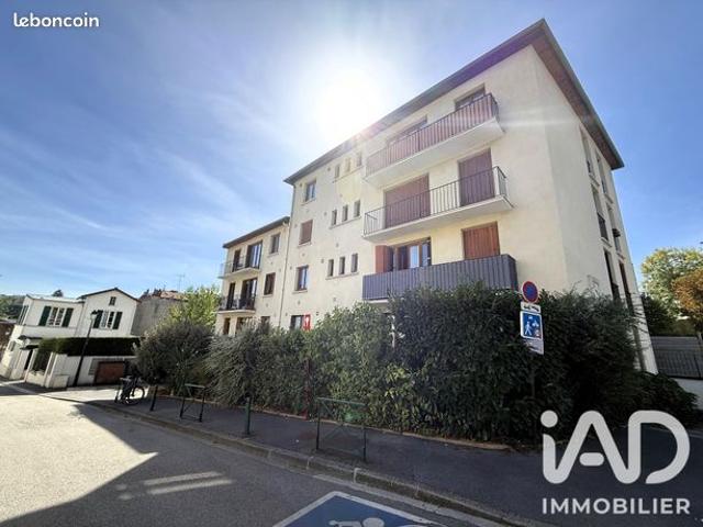 Appartement vente à Ville-d'Avray, Hauts-de-Seine