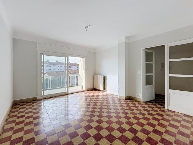 Appartement vente à La Cavalerie, Arles