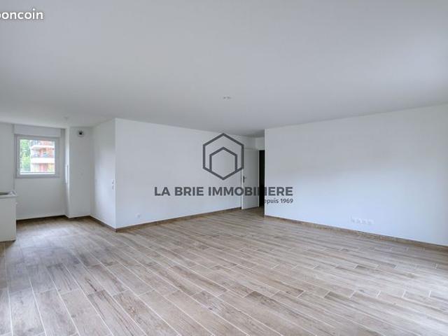 Appartement vente à Torcy, Emerainville