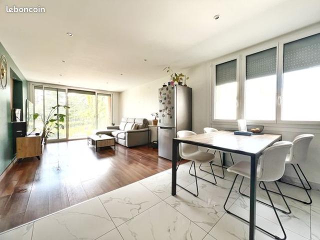 Appartement vente à Privas, Saint-priest