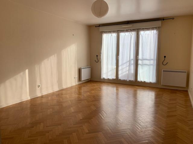 Appartement location à France métropolitaine, Suresnes