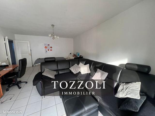 Appartement vente à La Tour-du-Pin, La Verpillière