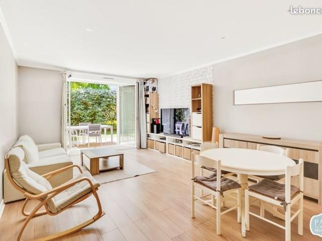 Appartement vente à Le Plessis-Robinson, Hauts-de-Seine