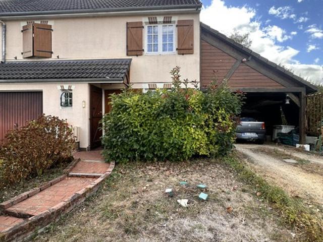 Maison vente à Le Devant de l'Eveché, Saint-Ay