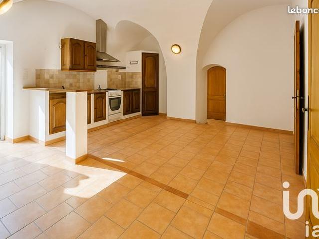Appartement vente à Apt, Saint-martin-de-la-brasque
