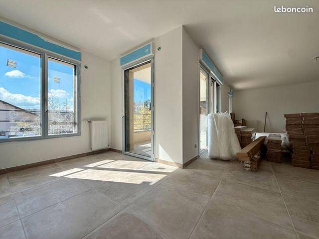 Appartement vente à La Tour-du-Pin, Bonnefamille