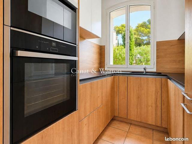 Appartement vente à Arrondissement de Draguignan, Saint-raphaël