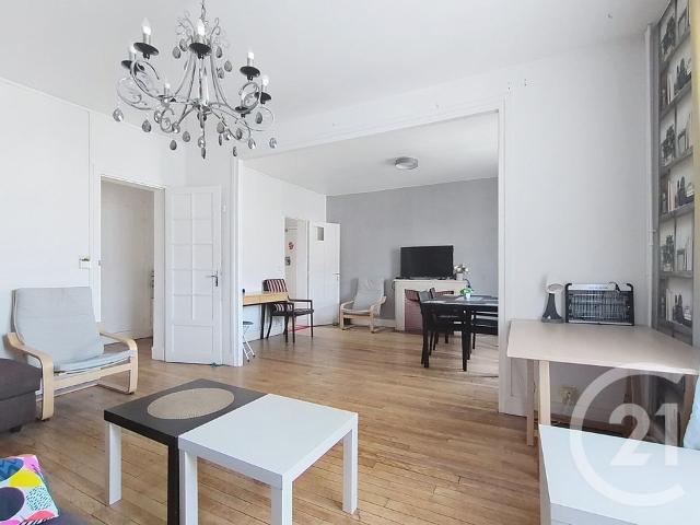 Appartement vente à Parking Place du Martroi, Orléans