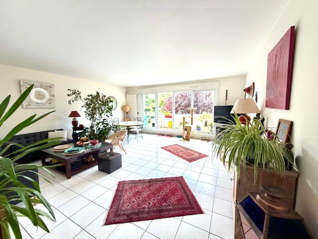 Appartement vente à Hameau de Bois Preau, Rueil-Malmaison