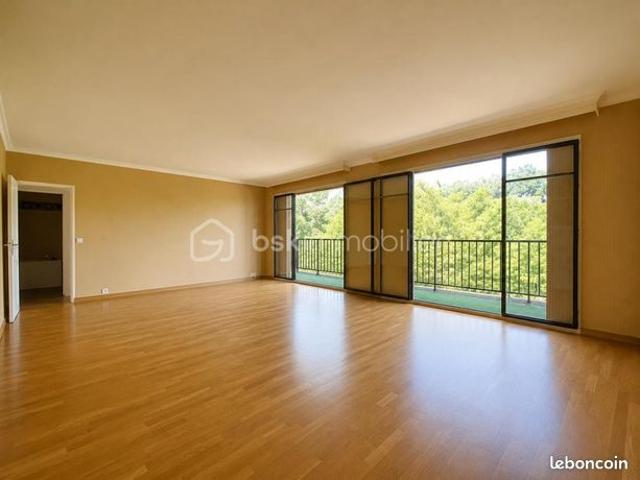 Appartement vente à Ville-d'Avray, Hauts-de-Seine