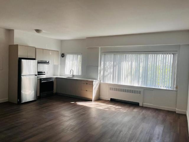 Apartment for rent in Côte-Saint-Luc, Montréal (région administrative)