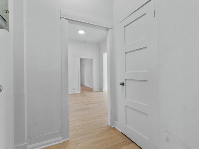 Apartment for rent in Côte-des-Neiges–Notre-Dame-de-Grâce, Montréal
