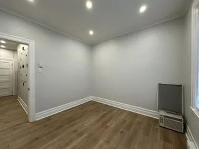 Apartment for rent in St. Leonard's, Quebec